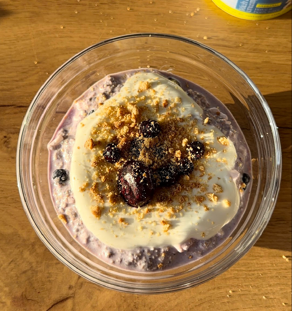 Blueberry Cheesecake Cottage Cheese Overnight Oats